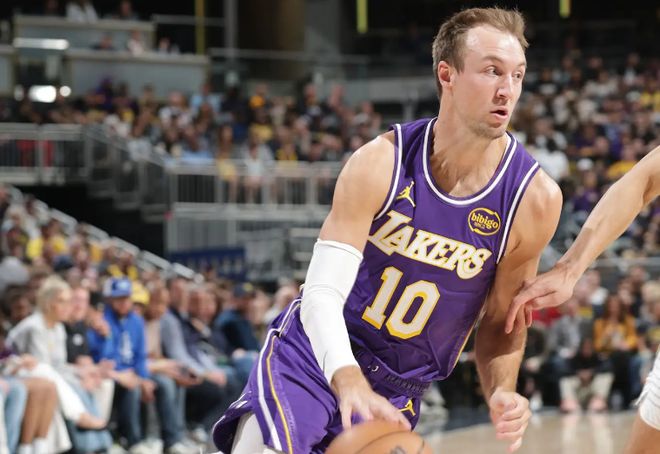 湖人险胜步行者 肯纳德表现低迷引关注