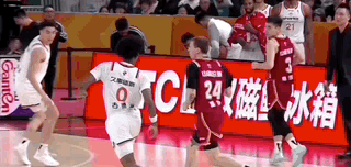 古德温31分率队险胜山西，上海延续连胜