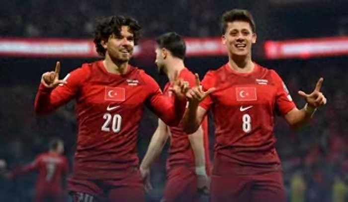 欧洲足坛附加赛半决赛上演生死战 八强争夺世界