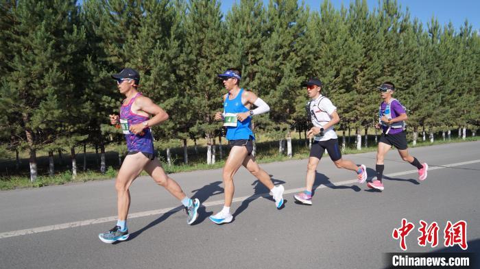 盛夏二十余国选手赴内蒙古乌珠穆沁草原参加草