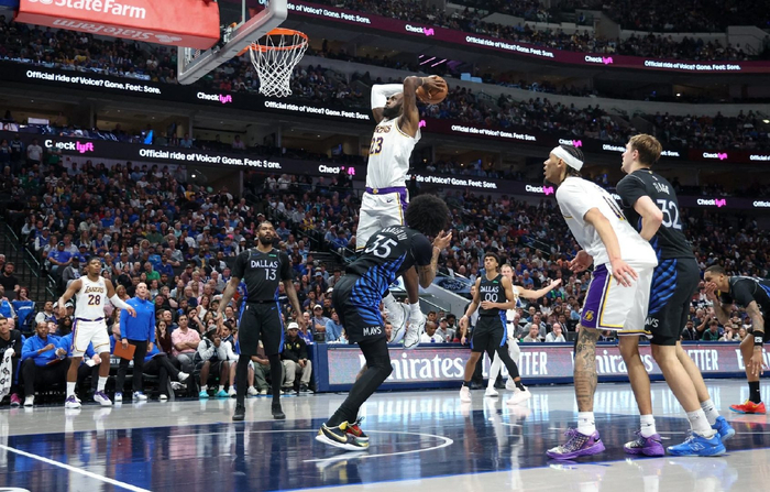 湖人季后赛前景受挫 湖人队面临伤病危机