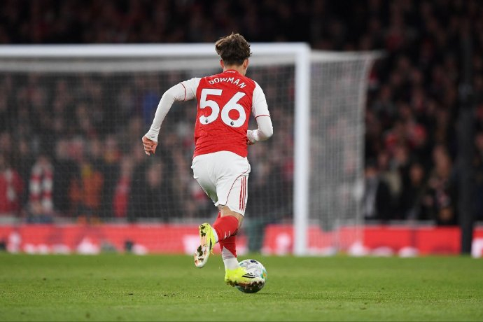 阿森纳青训新星小稻子闪耀赛场未来可期