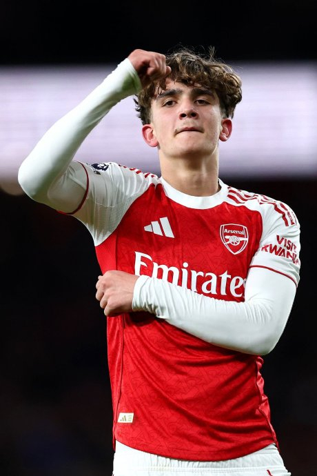 阿森纳青训新星小稻子闪耀赛场未来可期