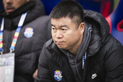 于根伟在直播中揭示球队困境与改造方案，力求